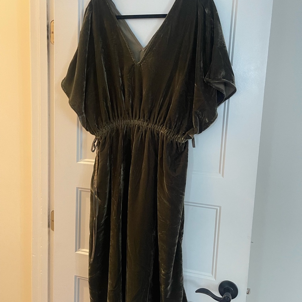 Chic Dark Green Midi Dress